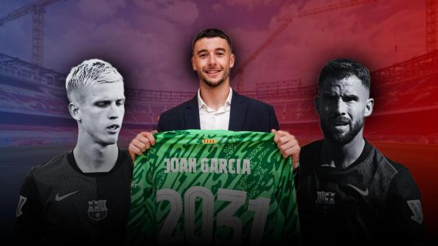 Dani Olmo, Joan García e Iñigo Martínez en un montaje sobre el Camp Nou