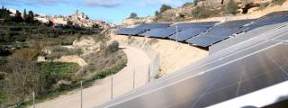 Placas fotovoltaicas de Endesa cerca de Batea (Tarragona)