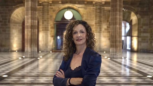 Emma Gumbert, Cónsul Mayor del Consolat de Mar, fotografiada en el Salón de Contrataciones de la Llotja de Mar (Barcelona)