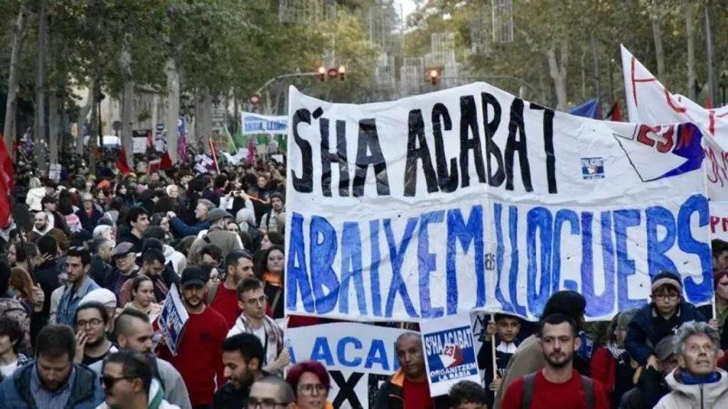 Manifestantes en Barcelona contra la situación de la vivienda