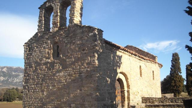 La desconocida iglesia romántica perdida en un camino rural, Santa Maria d'Avià