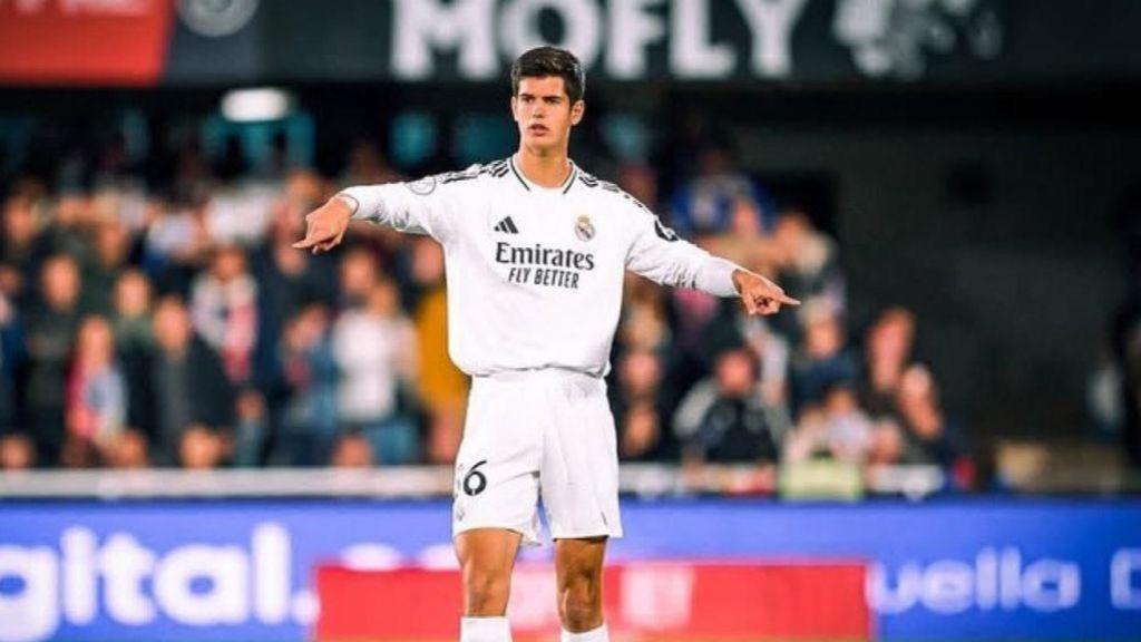 Chema Andrés en su debut con el primer equipo del Real Madrid