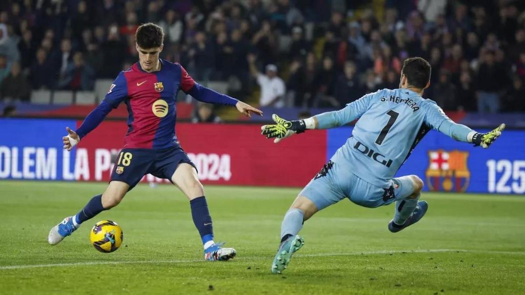 Pau Víctor, jugador del Barça con el dorsal 18