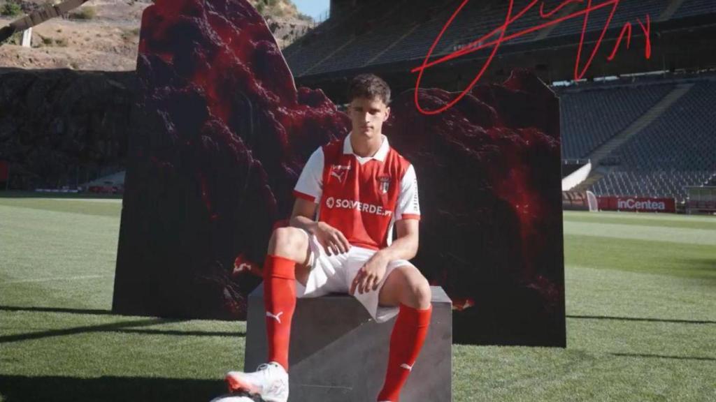 El SC Braga anuncia le fichaje de Pau Víctor