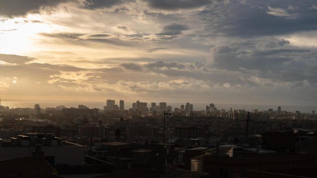 Contaminación sobre la ciudad de Barcelona