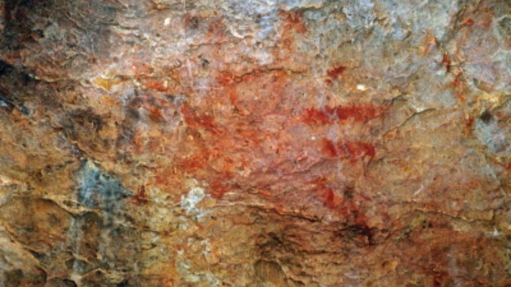 Pinturas rupestres en la Cova del Tabac