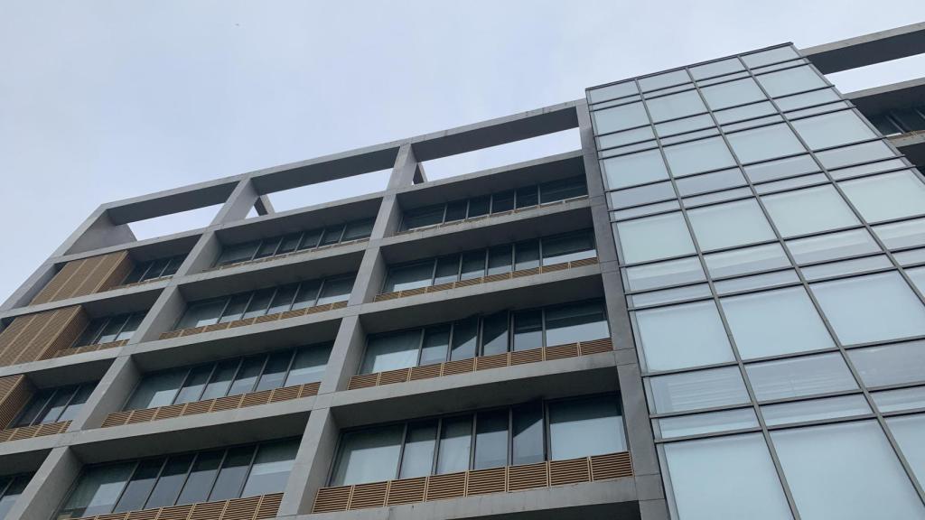 Uno de los edificios de la Beijing Foreign Studies University, con 15.000 estudiantes, un millar de ellos extranjeros