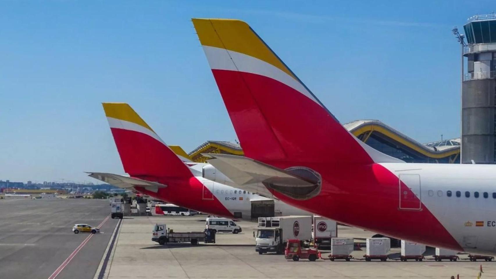 Varios aviones de Iberia