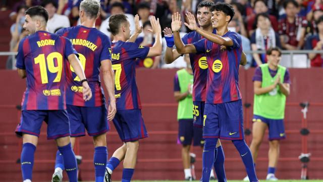 Los jugadores del Barça celebran un gol ante el Vissel Kobe