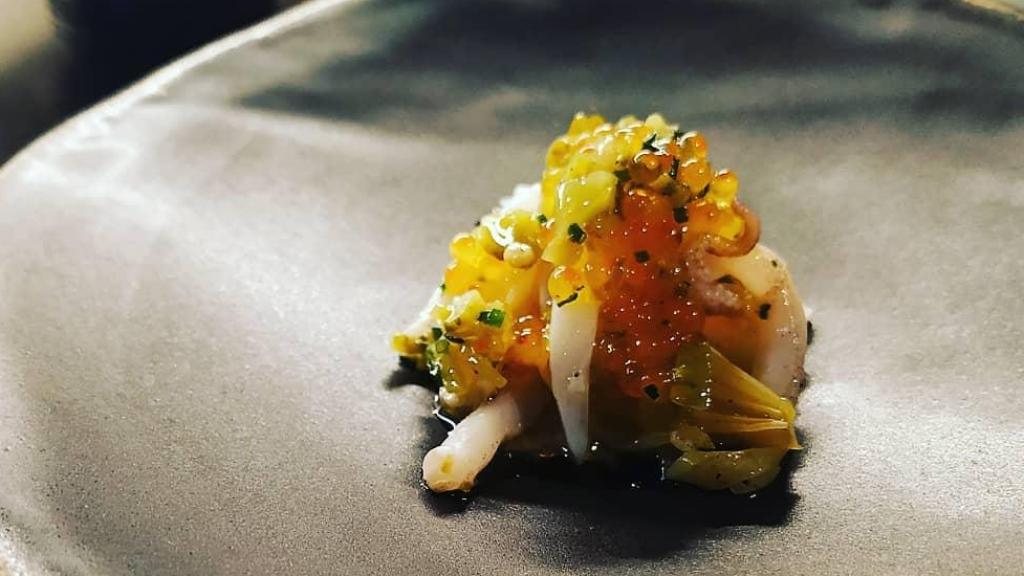 Ensalada de calamar y 'calçot' de la Gresca