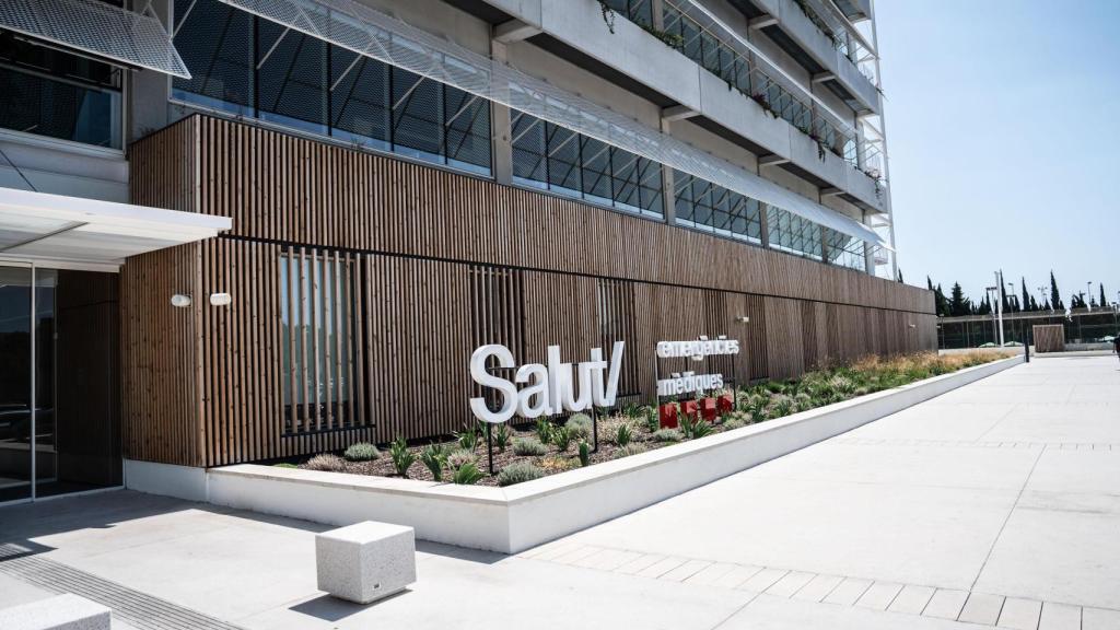 Nuevo edificio del Sistema de Emergencias Médicas (SEM) en el recinto del Instituto Catalán de Oncología (ICO) en L'Hospitalet de Llobregat