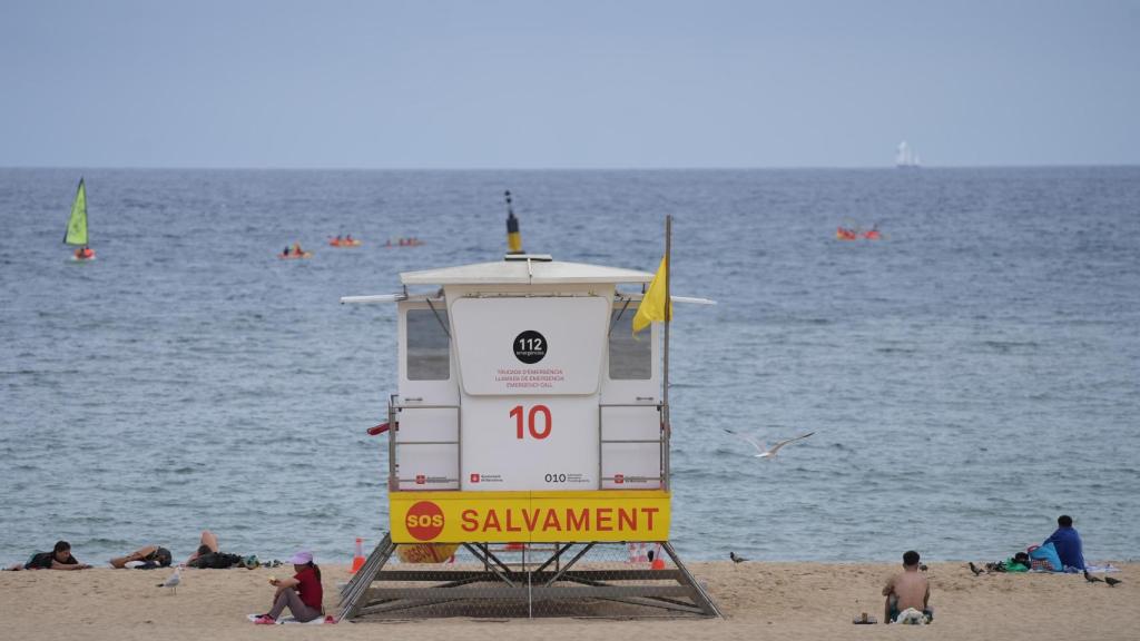 Caseta de salvamento en una playa de Barcelona