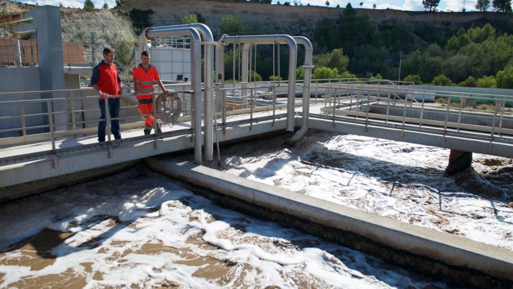 Tratamiento de aguas residuales en un centro de Veolia