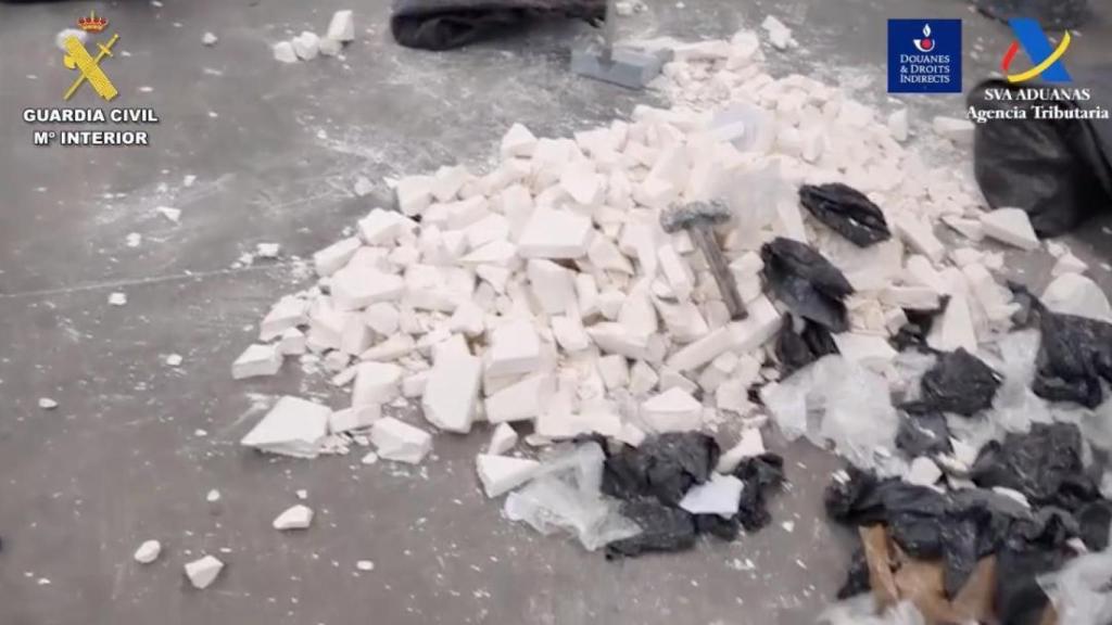 Parte del cargamento de cocaína que se encontró en uno de los contenedores con destino Barcelona