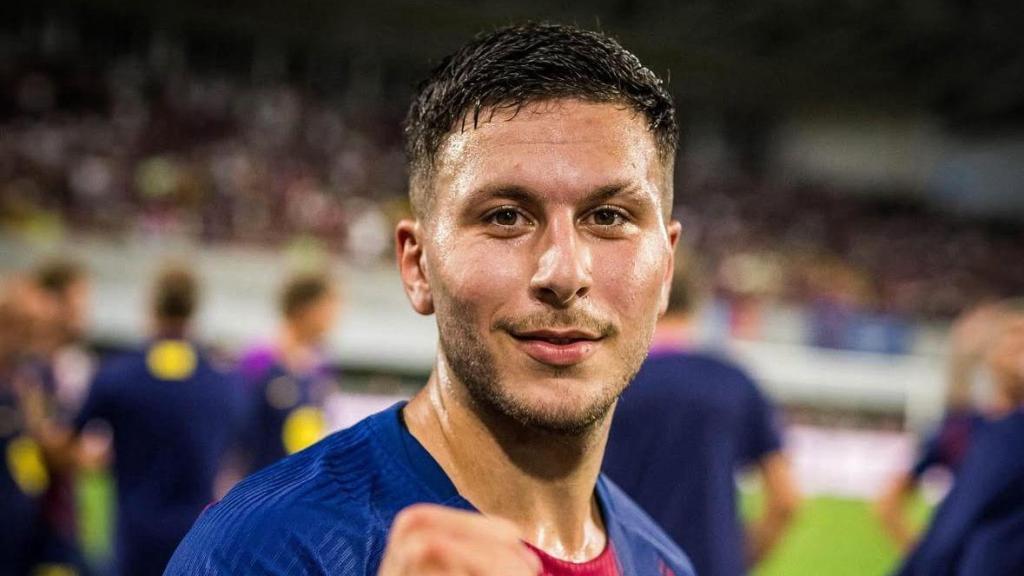 Roony Bardghji usando la pulsera Whoop