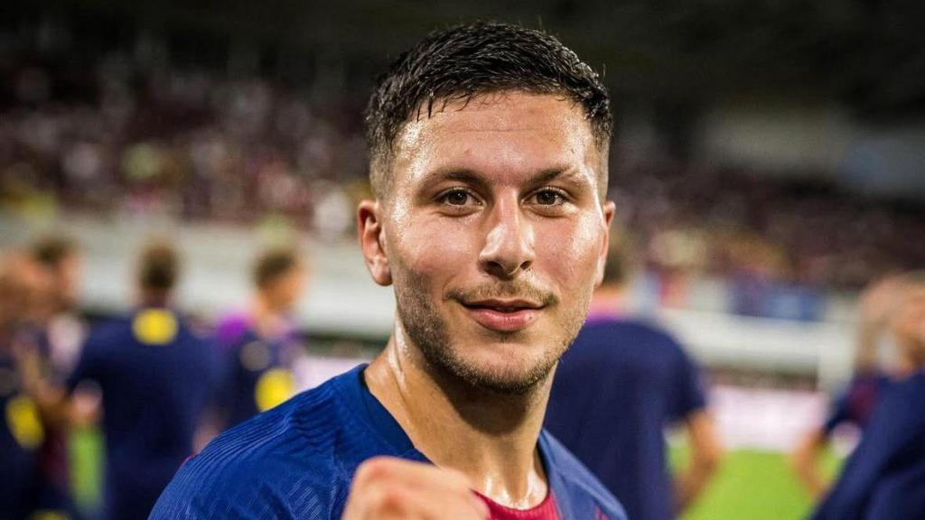 Roony Bardghji usando la pulsera Whoop