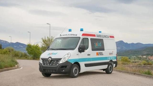 Imagen de una ambulancia del transporte no urgente de Aragón