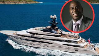 Así es el impresionante de yate de Magic Johnson amarrado en Barcelona: tiene una pista de basket en la cubierta y cuesta 6 millones de euros
