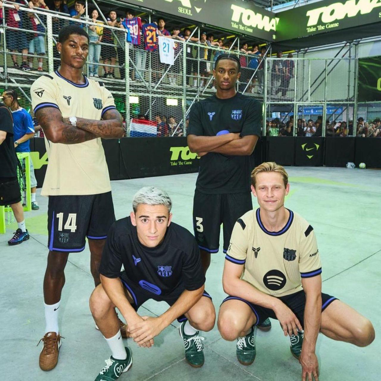 Marcus Rashford, Frenkie de Jong, Gavi y Alejandro Balde en un acto de Nike en Seúl