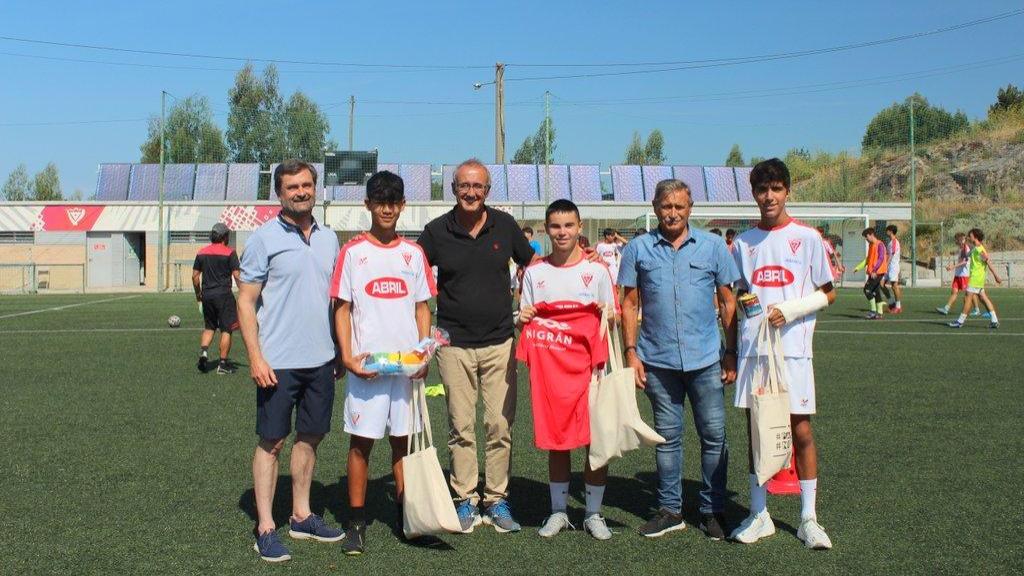 Pedro Fernández i Pedro Villar, homenatjats abans de la seva partida cap a la Masia
