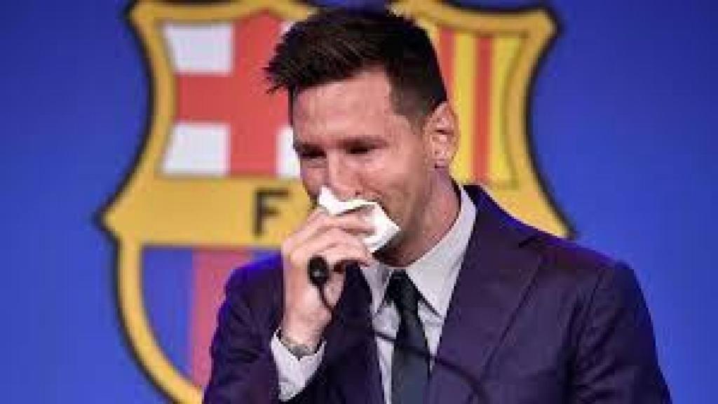 Leo Messi llora en su rueda de prensa de despedida con el Barça