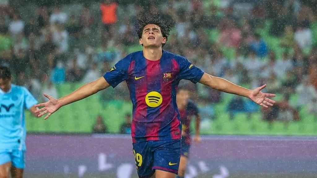 Toni Fernández celebra su gol contra el Daegu