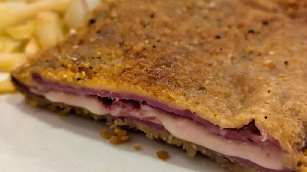 Detalle de un plato de cachopo