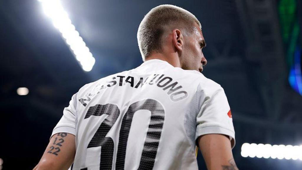 Franco Mastantuono con el '30'