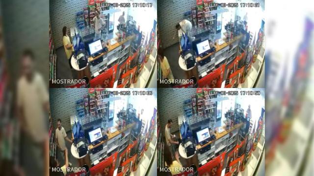 Secuencia de la grabación del primer atraco en Amposta (Tarragona), el pasado 16 de agosto