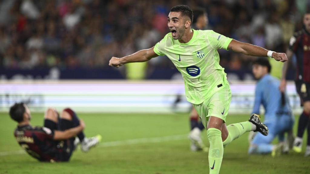 Ferran Torres celebra el gol de la victoria del Barça contra el Levante