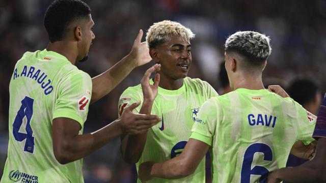 Los jugadores del Barça celebran el gol de la victoria ante el Levante