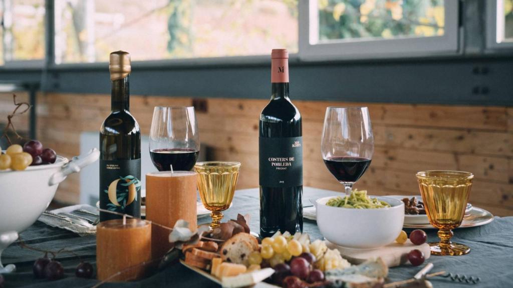 Productos de Mas Igneus, el primer 'celler' ecológico del Priorat