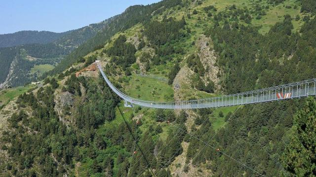 El segundo puente más alto del mundo se encuentra a sólo un paso de Cataluña y a más de 1.800 metros de altura