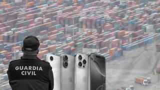 Montaje de un agente de la Guardia Civil con el puerto de Barcelona de fondo y varios teléfonos iPhone