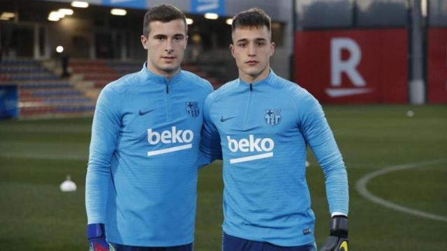 Iñaki Peña y Arnau Tenas en un entrenamiento con el Barça