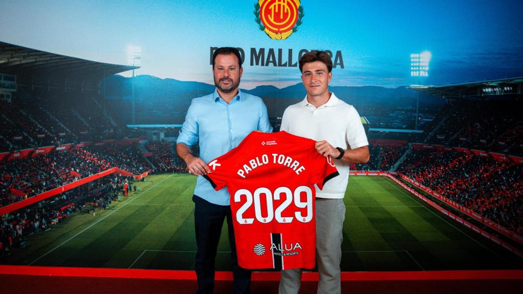 Pablo Torre en su presentación con el RCD Mallorca
