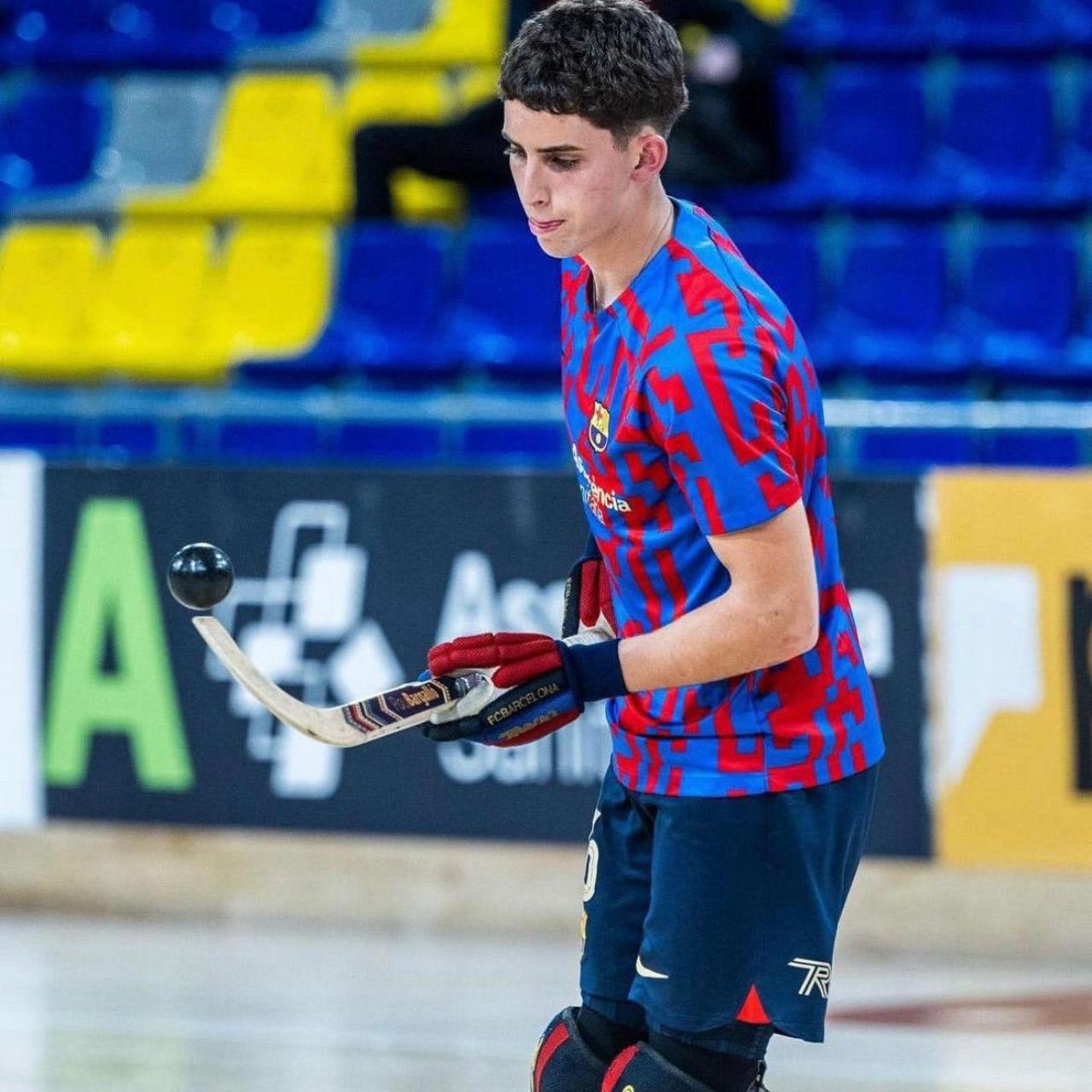 Gaby Cairo en un calentamiento con el Barça de hockey patines