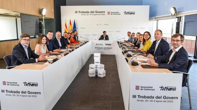 Los 'consellers' y el 'president' del Govern, en su jornada de trabajo en Arnes (Tarragona)