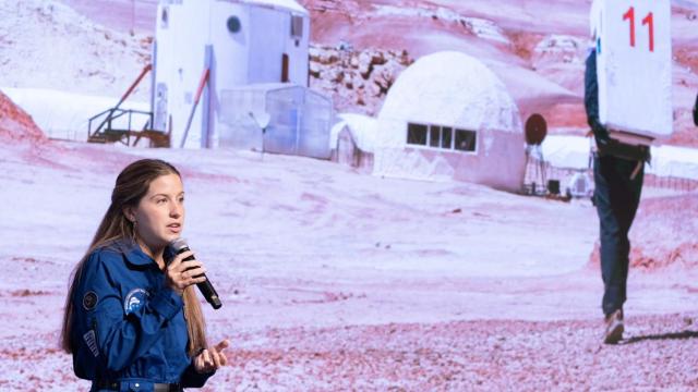 Carla Conejo está especializada en divulgación y diplomacia científica