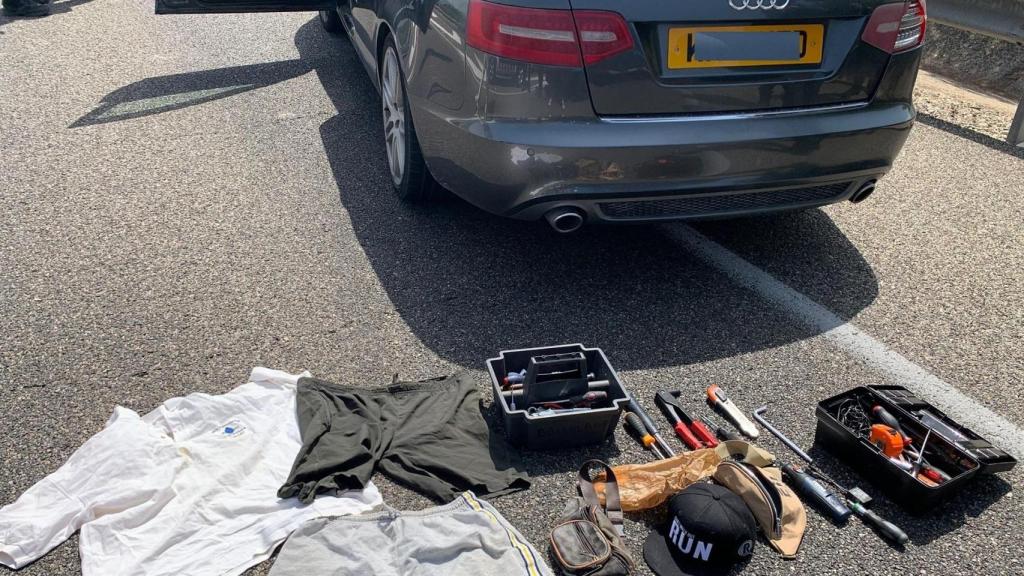 El vehículo en el que huyeron los tres presuntos autores de un robo con fuerza en Ivars d'Urgell