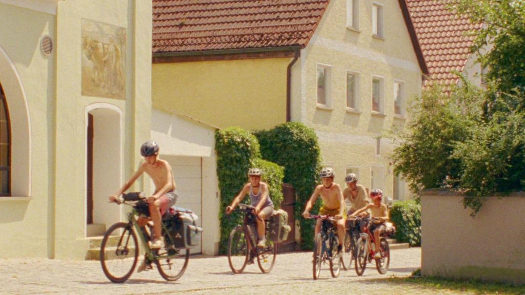 Fotograma de 'Estrany Riu'