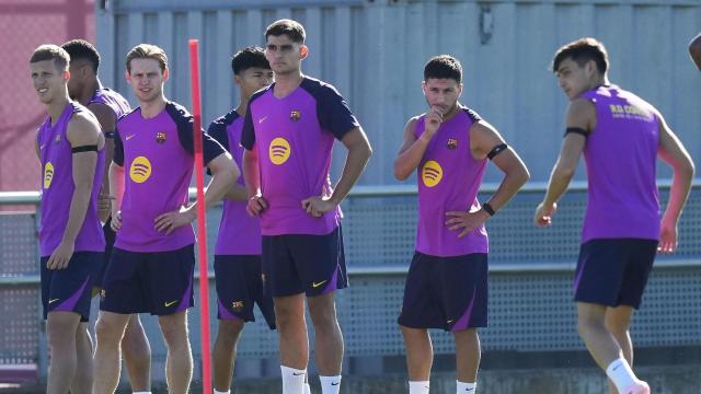 Los jugadores del Barça se entrenan antes de enfrentarse al Rayo Vallecano