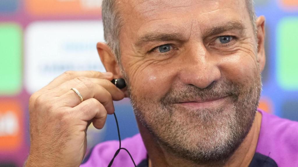 Hansi Flick atiende a la prensa antes del Rayo-Barça