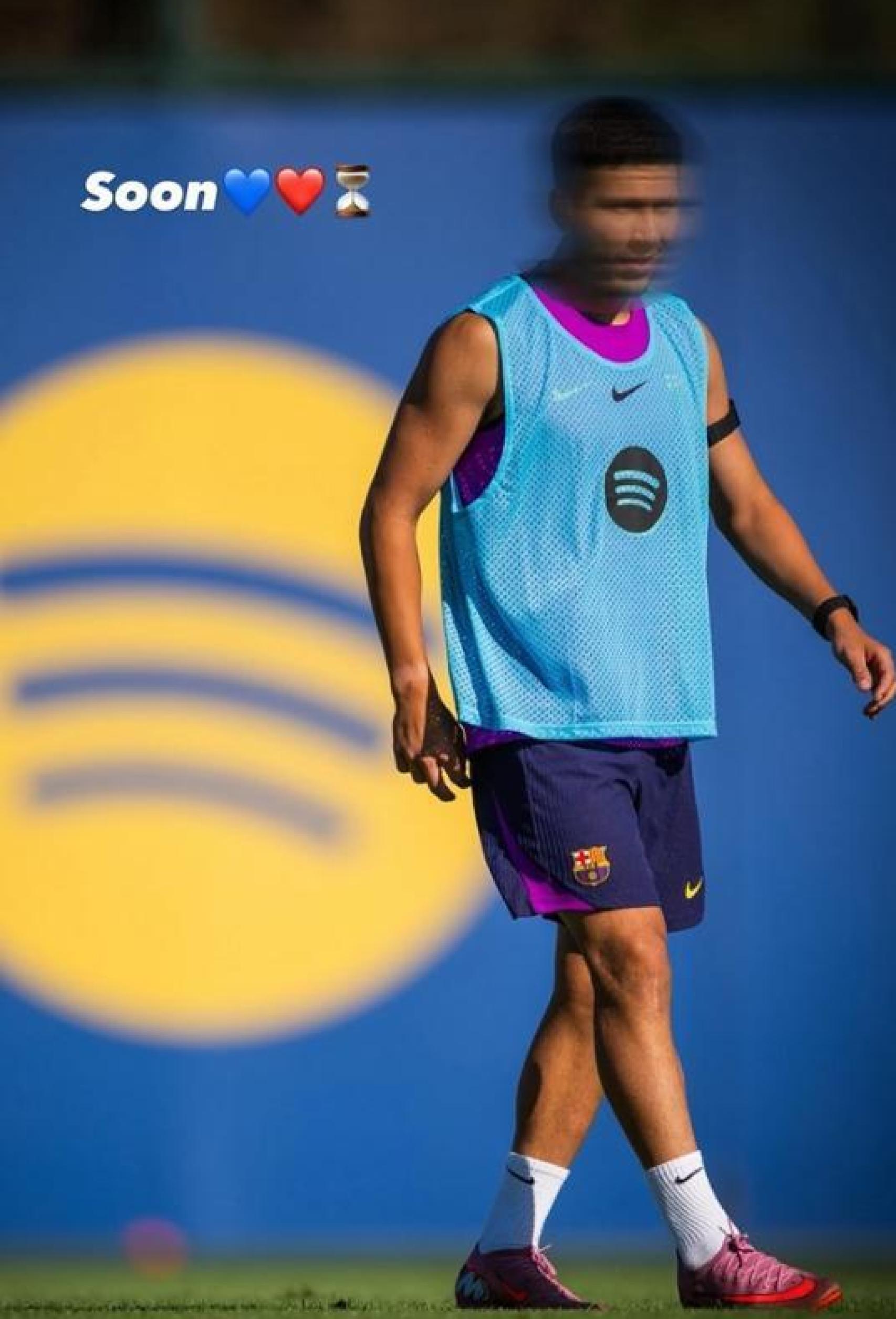 El mensaje optimista de Roony Bardghji sobre su debut oficial en sus historias de Instagram