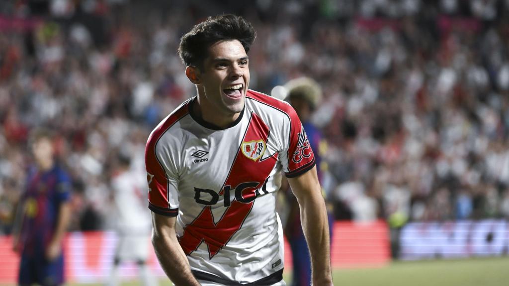 Fran Pérez celebra el gol del empate del Rayo contra el Barça