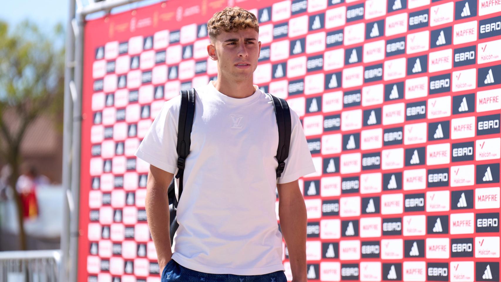 Fermín López llega a la concentración con la selección española