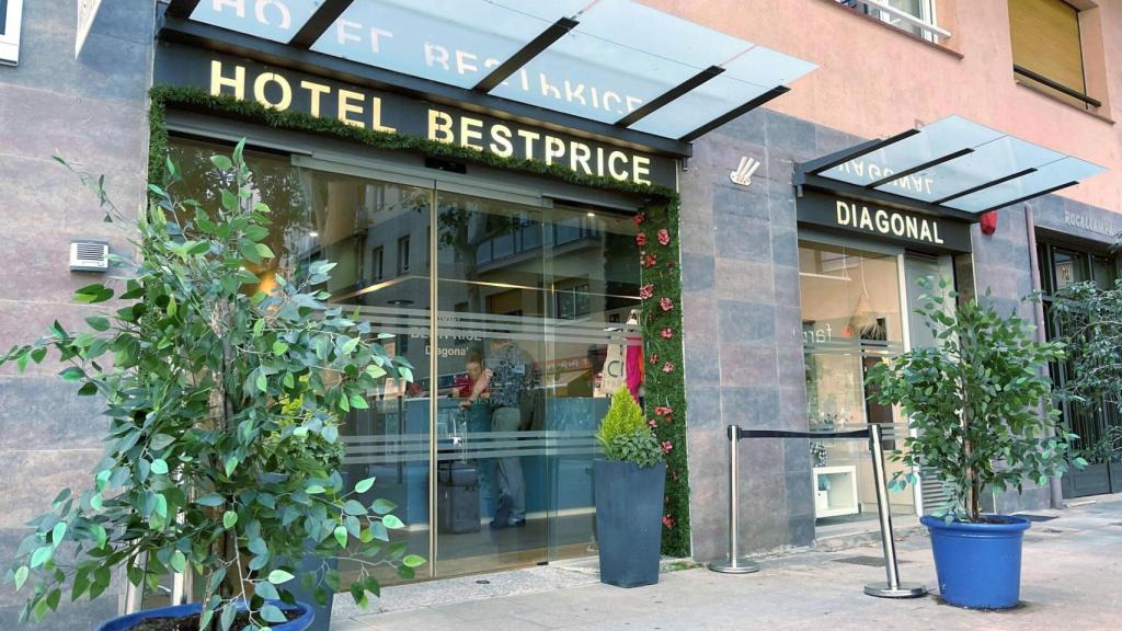 Fachada del Hotel BESTPRICE de Diagonal en Barcelona