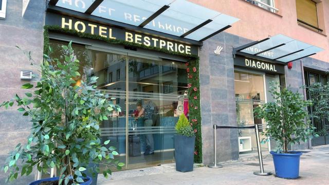 Fachada del Hotel BESTPRICE de Diagonal en Barcelona