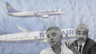 El consejero delegado de Ryanair, Michael O'Leary, junto al presidente de Aena, Maurici Lucena, con un avión de la aerolínea detrás
