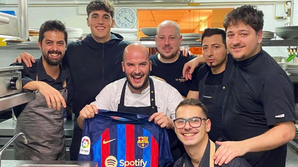 Pau Cubarsí en la cocina del restaurante La Bonaigua